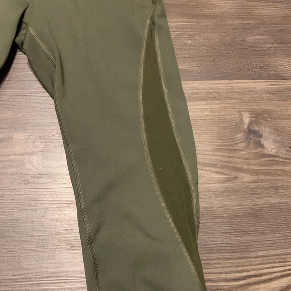 NWT Old Navy High Rise 7/8 Elevate Legging - Picture 2 of 5